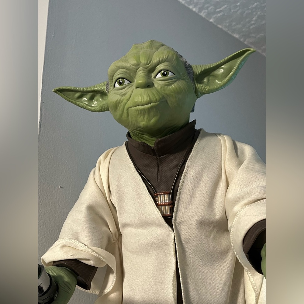 Disney Star Wars Yoda Figure w/Green Lightsaber-Great Gift!-Displayed Only - Picture 3 of 10